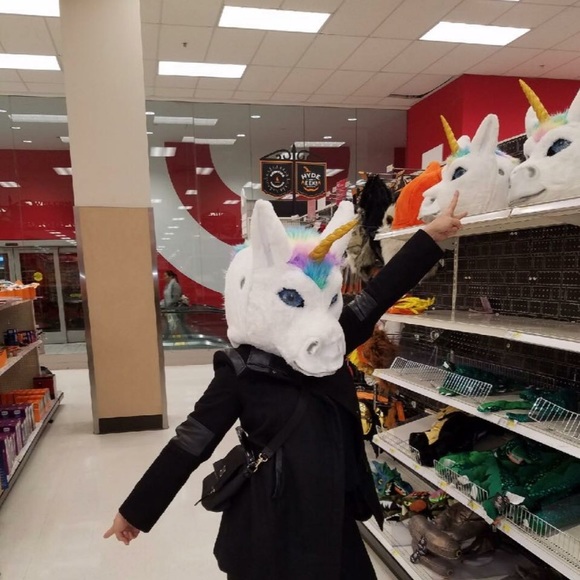 Meet your Posher, Lisa - Picture 1 of 12